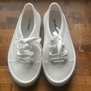 Brand new mini Melissa White sneakers size 12 girl